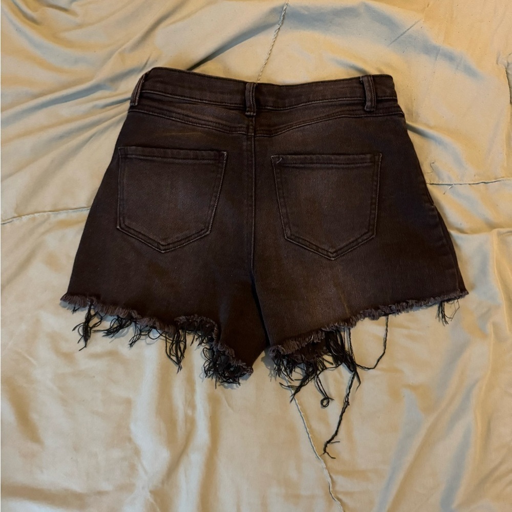 ✨2 for $35 ALL SHORTS!✨ Sincerely Jules Black Demin Shorts size 25​ - Picture 3 of 3
